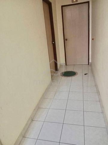 Merak Apartment (Puchong) 4