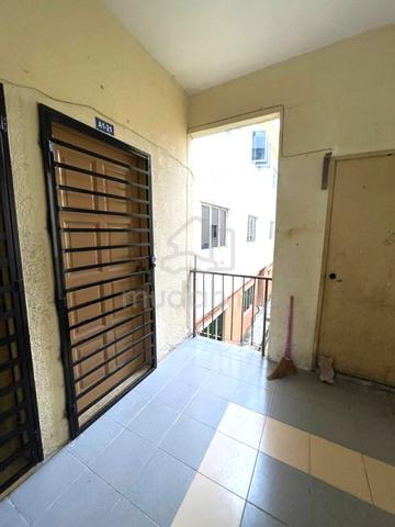 Apartment Taman College Heights, Sikamat 1