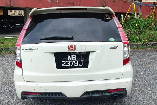 2011 Honda STREAM 1.8 i-VTEC FACELIFT (A) - 2
