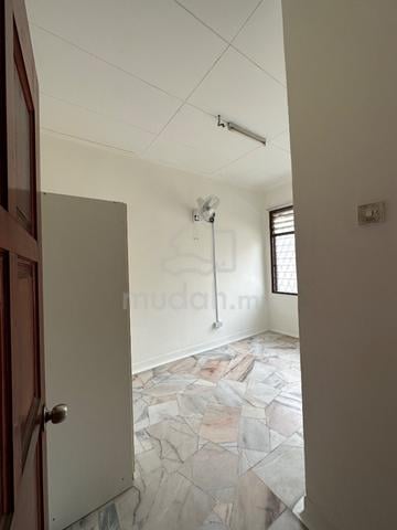 BILIK SEWA PEREMPUAN BEKERJA - 1 PAX (Seksyen 11, Shah Alam) 1