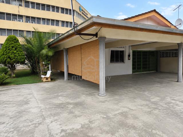 Rumah Semi-D Setingkat Corner Lot Untuk Disewa 1