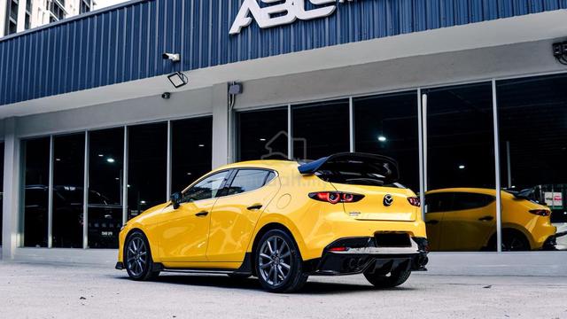 Mazda 3 LIFTBACK 2.0 HIGH+ B.KIT JWIDE S.ROOF 2022 - 2