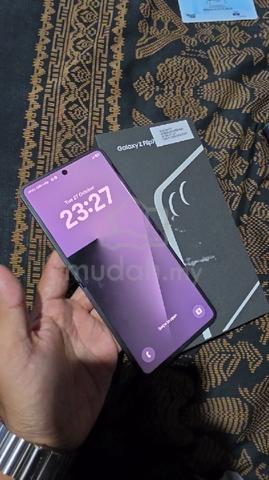 Samsung Z Flip 7 (under warranty) - photo 6 of 6