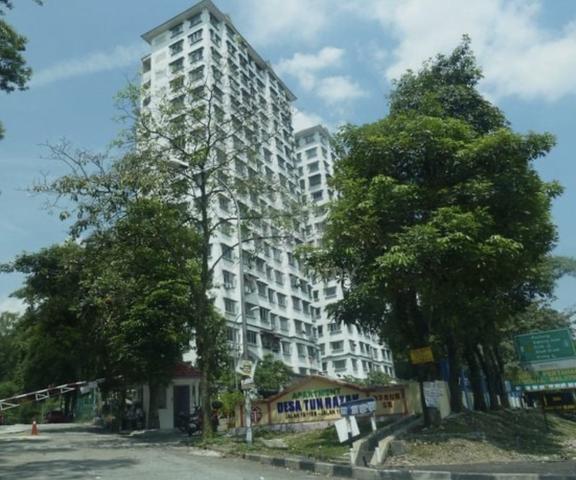 Desa Tun Razak Apartment 1