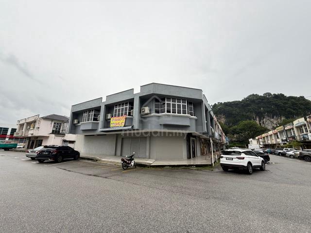 Medan Istana Town Double Storey Corner Fully Furnished Shoplot Ipoh 1