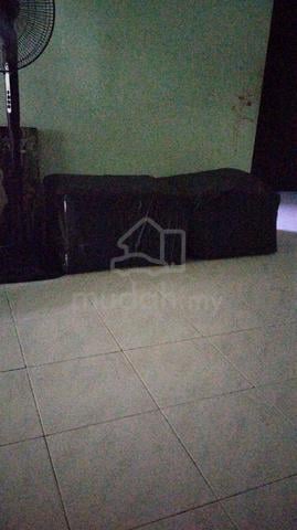 sofa.. pick up area shah alah - photo 5 of 5