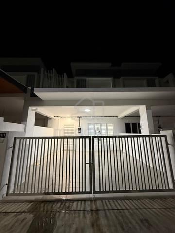 2-storey house for rent in Bandar Sri Sendayan 1