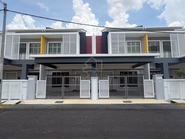Complete Unit 5 Bedrooms Double Storey Terrace Bukit Katil JPJ Melaka 1