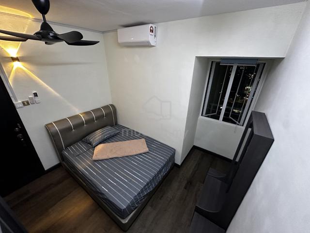 Mahsuri Square Middle Room 1