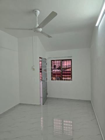DESA SETAPAK 2.5sty Link house_new tiles_avai Sep_kitchen cabinet_LRT 1