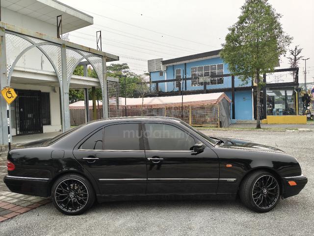 1997 Mercedes Benz E-CLASS 2.3 230 ELEGANCE (CBU) - 1