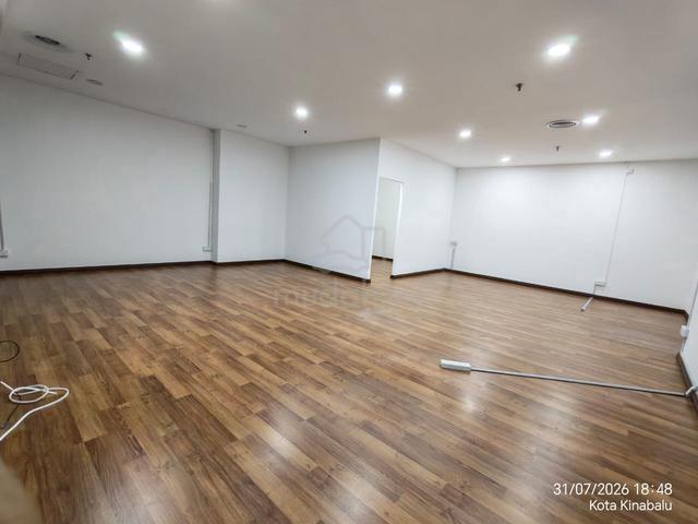 Warisan Square Shoplot / Ground Flr / Centre Point / Sutera Avenue /KK 1