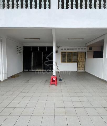 Rumah Sewa  -  dekat  Kluang Mall 1