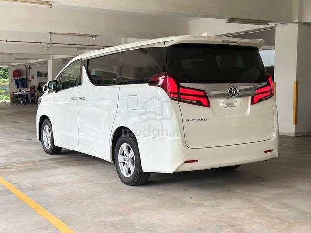 2022 Toyota ALPHARD 2.5 X *8 SEATER,BEIGE INTERIOR - 2