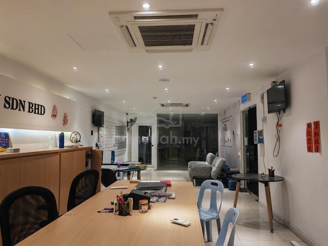 [Renovated]Furnish 3-Storey Upstairs, Lift,Shoplot, Mkh Avenue, Kajang 1
