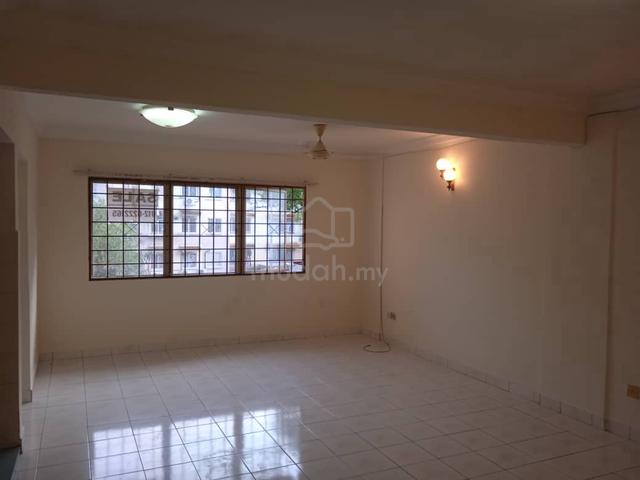 saujana apartment 1