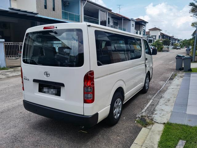 2023 Toyota HIACE WINDOW VAN 2.5 TURBO (M) - 5