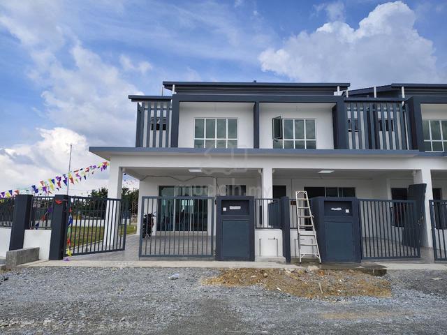 20x96 2STY Kota Warisan HUGE BACKYARD LAND 25ft RM576k COMPLETED UNIT 1