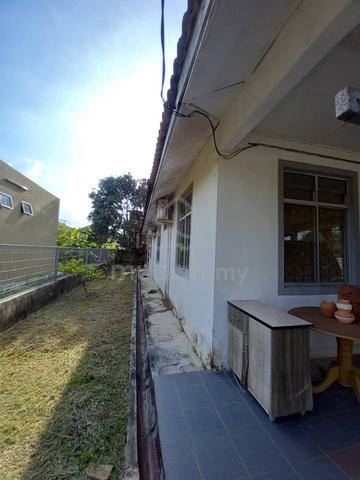 Perkampungan. Sg Isap Damai 3 banglo house 2