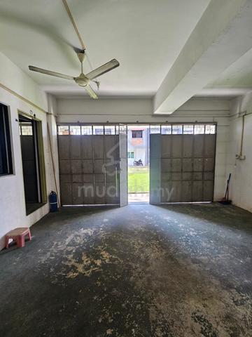 Taman Molek 1