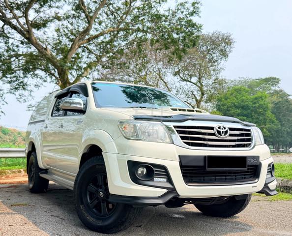 Toyota Hilux 2.5 G TRD Sportivo(A)Canopy NoOffRoad - 1