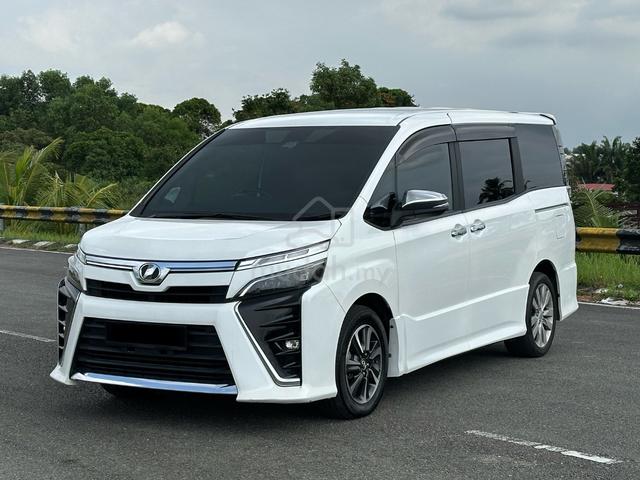 2018 Toyota VOXY V 2.0 (A) - 3