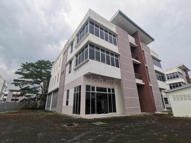 3 Storey Semi-Detached Factory at Gelang Patah 1