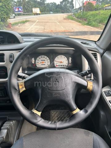 2005 Mitsubishi Storm 2.8 (A) Turbo Diesel 4x4 - 4