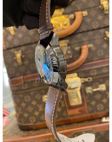 Carousel Image
