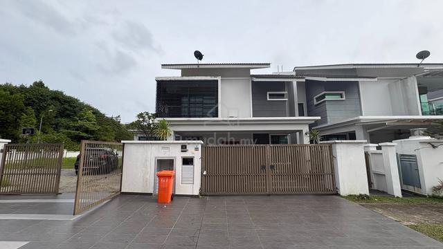 Seremban 2, Semi-D with Extra 40ft Land (Bumi Lot) 1