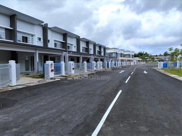 [ READY UNIT SEREMBAN 2 STOREY ] 25X80 Freehold Below Market 32% 1
