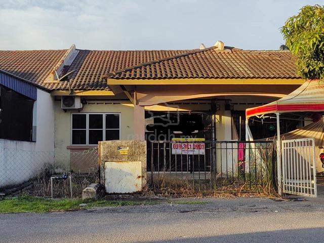 Single storey near to Surau An Nur Taman Suria Bandar Mahkota Banting 1