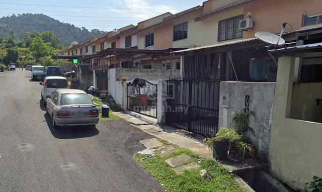 2sty house taman matang jaya sungai buloh Near Rahman Putra 1