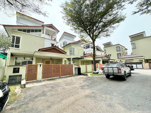 NEAR SURAU! 3 Sty Zero Lot Bungalow Jalan Limau Madu, Sek 4, Shah Alam 1