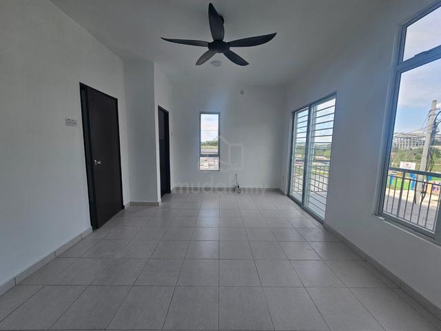 [FREEHOLD!!Corner Lot] 2.5 Tingkat Scientex Kundang, Rawang, Sg Buloh 4