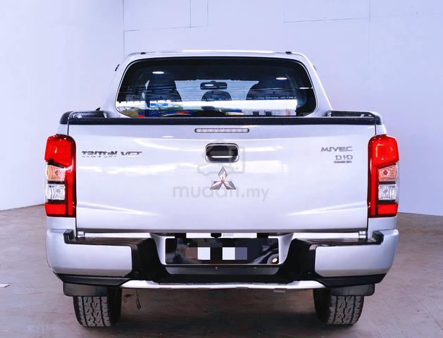 2020 Mitsubishi TRITON 2.4 VGT PREMIUM (M) F.Loan - 4