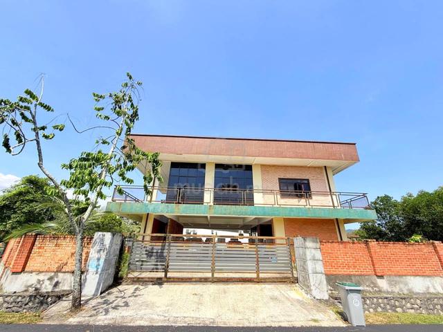 [CORNER LOT] Double Storey Bungalow, Laman Jasmin Kota Seriemas Nilai 1