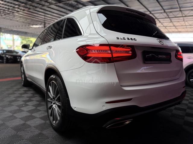 MERCEDES BENZ GLC250 2.0 AMG 4MATiC P.ROOF 360CAM - 4