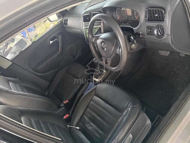 2017 Volkswagen VENTO 1.6 COMFORTLINE (A) - 4