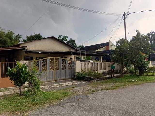 Tambun single storey bungalow house 1