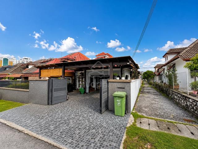 End Lot USJ2 Subang Jaya [Freehold Renovated] 1