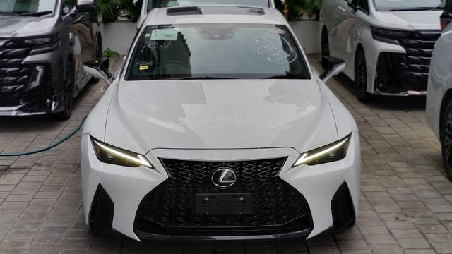 2023 Lexus IS300 2.0 F-SPORT (A) BLACK INTERIOR - 4