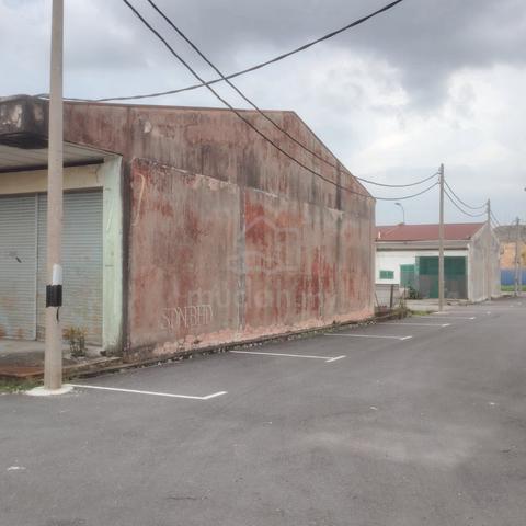 Selangor Bukit Beruntung Warehouse / Factory For Rent 1