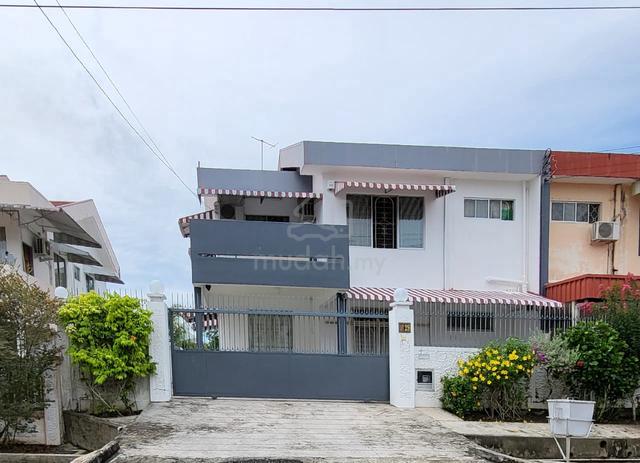 Semi-detached 2 storey house 1