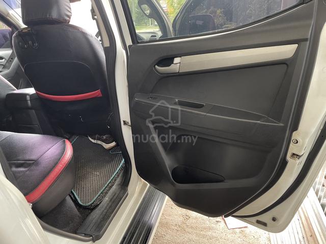 ISUZU D-Max AUTO 2.5 DIESEL - 5