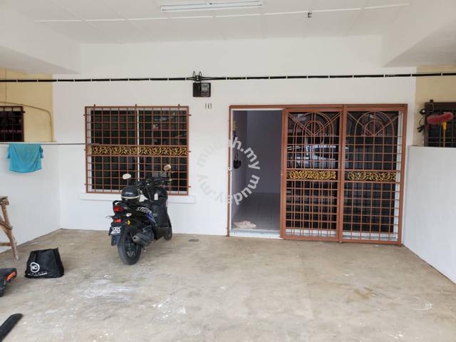 Hot Deal! Permatang Badak Terrace House – Near Kuantan Town! 1