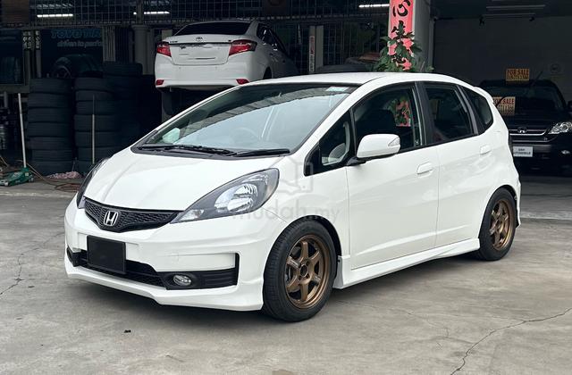 【CASH】 Honda JAZZ 1.5 i-VTEC (A) GE8 RS 1 Owner - 2