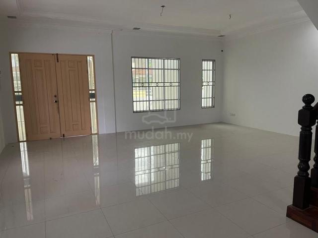 Well Maintain Double Storey Semi D at Uni Garden Samarahan 1