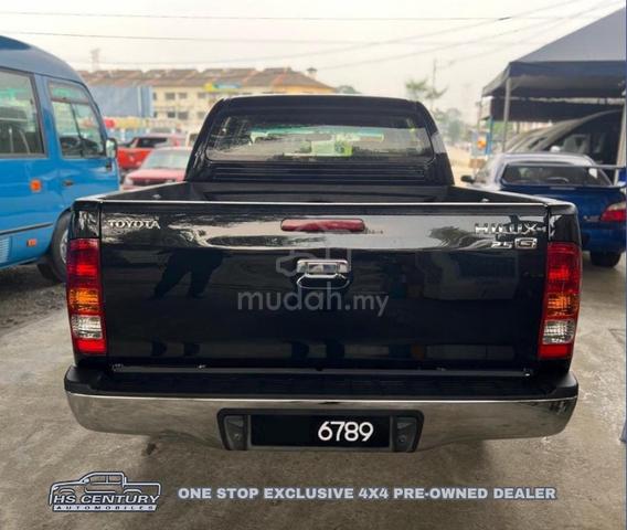 Toyota HILUX D.CAB 2.5 (A) - 4