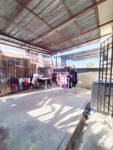 Extra 15 kaki 1,600 sqft Single Storey Taman Gadong Indah Sendayan 1